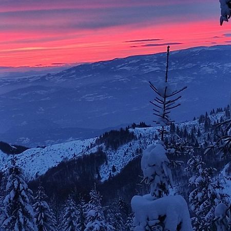 ホテル Uki & Sofi Mountain House コパオニク エクステリア 写真