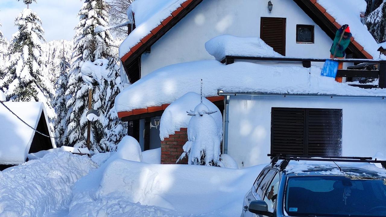 ホテル Uki & Sofi Mountain House コパオニク エクステリア 写真